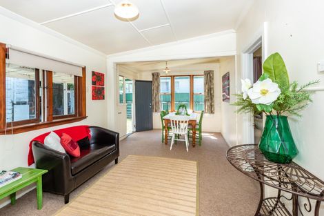 Photo of property in 13 Queens Road, Elgin, Gisborne, 4010