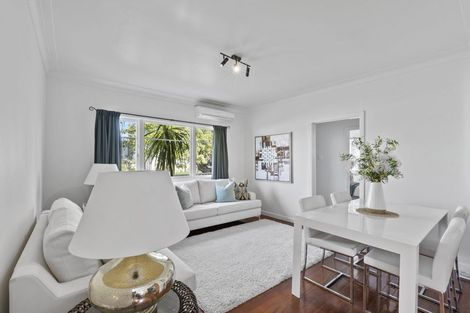 Photo of property in 2/33 Havelock Avenue, Forrest Hill, Auckland, 0620