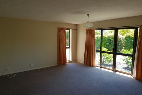 Photo of property in 21 Wadeley Road, Ilam, Christchurch, 8041