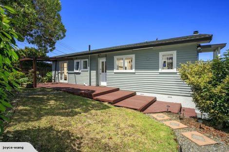 Photo of property in 86 Carlisle Road, Browns Bay, Auckland, 0632