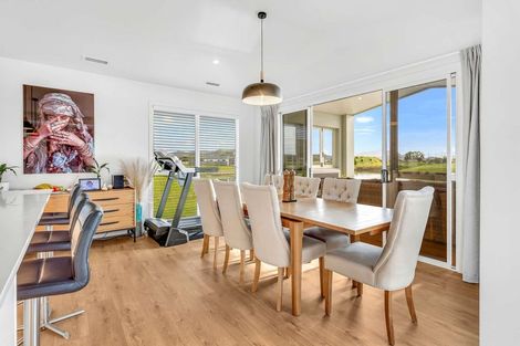 Photo of property in 30 Ngaroma Crescent, Whitianga, 3510