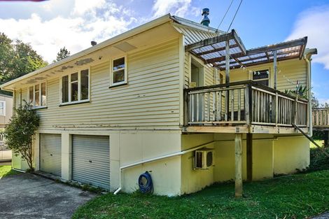 Photo of property in 34a Lyndhurst Road, Tawa, Wellington, 5028
