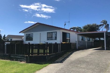 Photo of property in 2/141 Windermere Drive, Poike, Tauranga, 3112