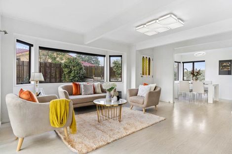 Photo of property in 1/5 Cornelian Crescent, Half Moon Bay, Auckland, 2012