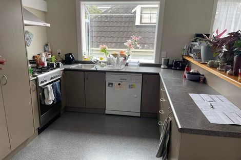 Photo of property in 296 Karori Road, Karori, Wellington, 6012