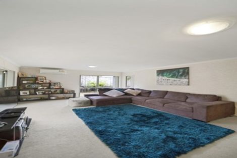 Photo of property in 5 Harobed Place, Weymouth, Auckland, 2103