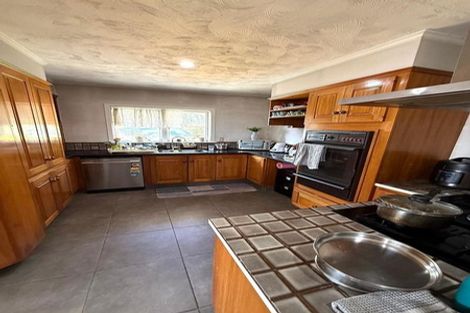 Photo of property in 205 Titirangi Road, Titirangi, Auckland, 0604
