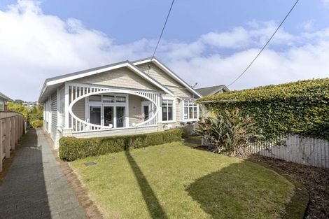 Photo of property in 14 Ngaio Street, Strandon, New Plymouth, 4312