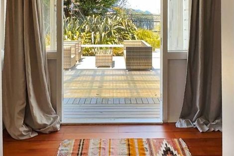 Photo of property in 186 Victoria Street, Coromandel, 3506