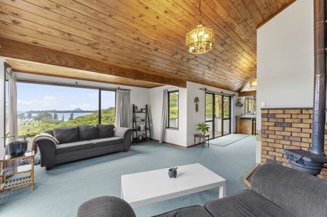 Photo of property in 37 Dingadee Street, Welcome Bay, Tauranga, 3112