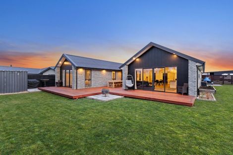 Photo of property in 39 Plover Avenue, Amberley, 7410