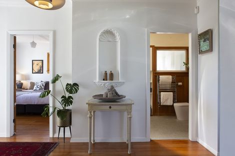 Photo of property in 2 Dale Street, Lower Vogeltown, New Plymouth, 4310