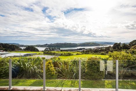 Photo of property in 7 Manapouri Lane, Aotea, Porirua, 5024