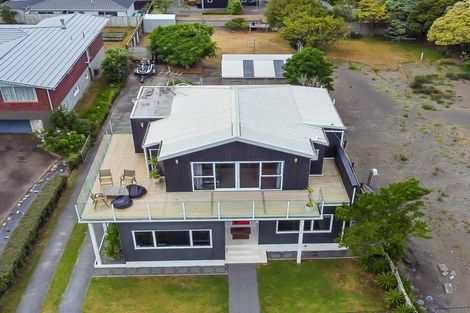 Photo of property in 9 Sackville Street, Fitzroy, New Plymouth, 4312