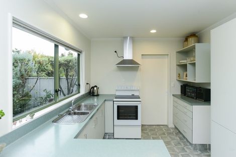 Photo of property in 2/43a O'dowd Road, Taradale, Napier, 4112