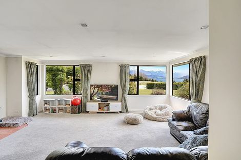 Photo of property in 4 Baker Grove, Wanaka, 9305