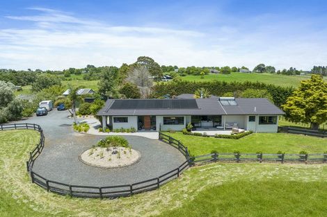 Photo of property in 85 Whitford-maraetai Road, Whitford, Howick, 2571