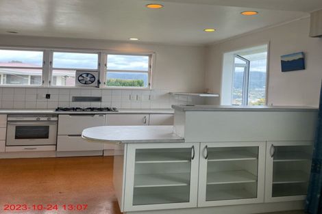 Photo of property in 23 Magnolia Grove, Maungaraki, Lower Hutt, 5010