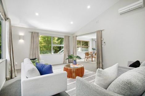 Photo of property in 16 Westwood Road, Tawa, Wellington, 5028