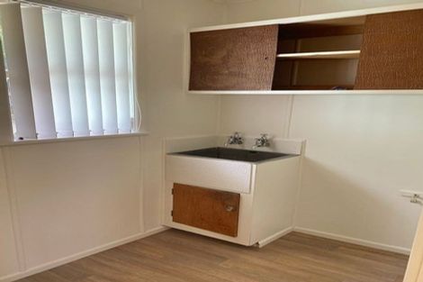 Photo of property in 14 Mcclintock Road, Massey, Auckland, 0614