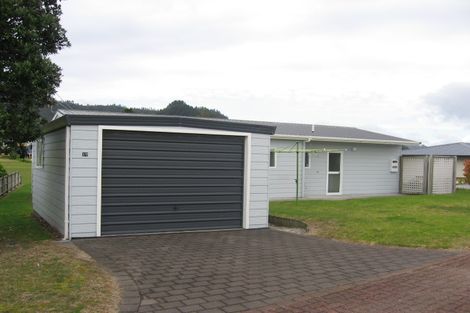 Photo of property in 17 Braddock Grove, Pauanui, Hikuai, 3579