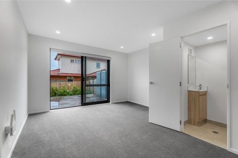 Photo of property in 45 Raupeti Lane, Henderson, Auckland, 0612