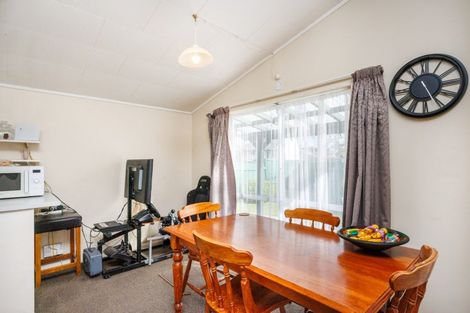 Photo of property in 28 Tiller Close, Kelvin Grove, Palmerston North, 4414