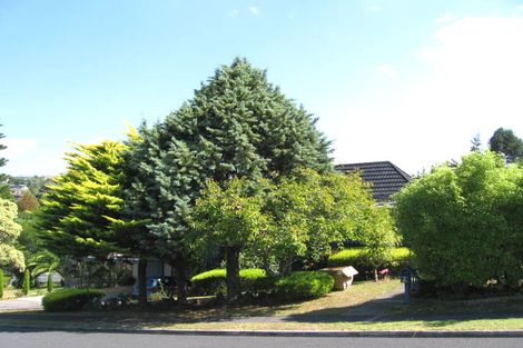 Photo of property in 2 Montclair Rise, Browns Bay, Auckland, 0630