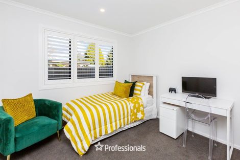 Photo of property in 5 Nikau Lane, Timberlea, Upper Hutt, 5018