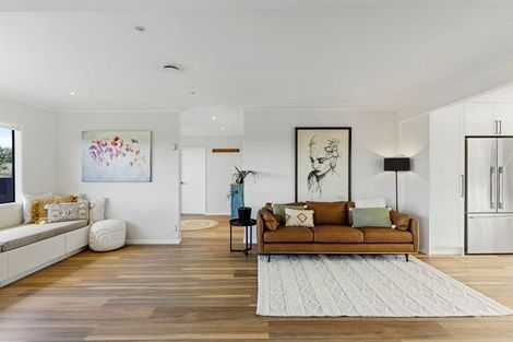 Photo of property in 85 Whitford-maraetai Road, Whitford, Howick, 2571