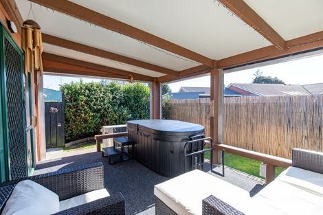 Photo of property in 9a Walton Place, Ngatea, 3503