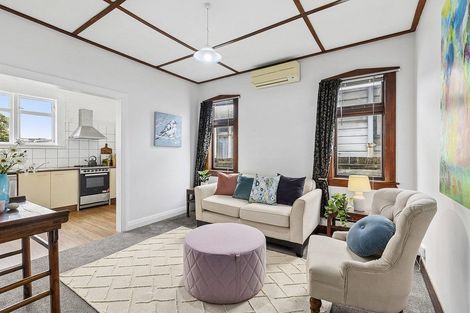 Photo of property in 94 Endeavour Street, Lyall Bay, Wellington, 6022