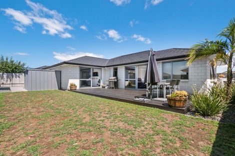 Photo of property in 5 Livingstone Drive, Papamoa Beach, Papamoa, 3118