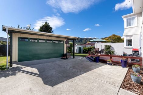 Photo of property in 8 Percy Cameron Street, Avalon, Lower Hutt, 5011