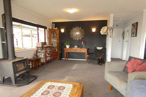 Photo of property in 5 Te Whena Street, Otaki Beach, Otaki, 5512