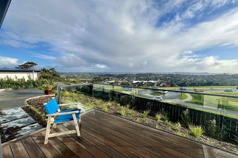 Photo of property in 4 Ti Tree Lane, Stanmore Bay, Whangaparaoa, 0932