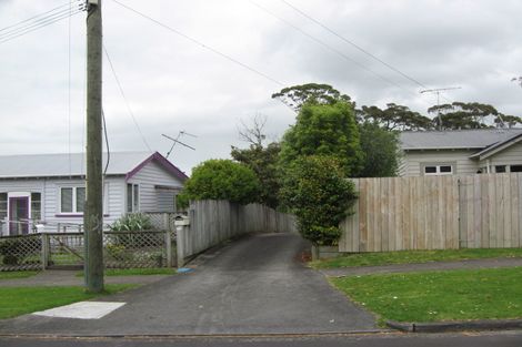 Photo of property in 6a Waiari Road, Conifer Grove, Takanini, 2112