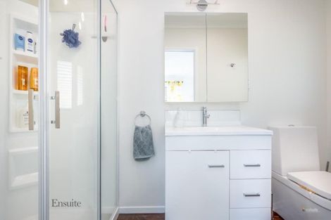 Photo of property in 79 Riverstone Drive, Riverstone Terraces, Upper Hutt, 5018