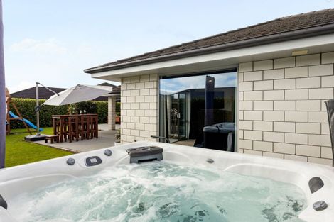 Photo of property in 197 Cumberland Drive, Flagstaff, Hamilton, 3210