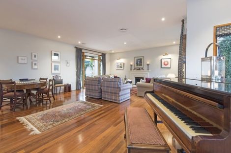 Photo of property in 11 Maungakiekie Avenue, Greenlane, Auckland, 1051