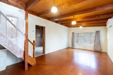 Photo of property in 17 Harbour View Road, Leigh, 0985