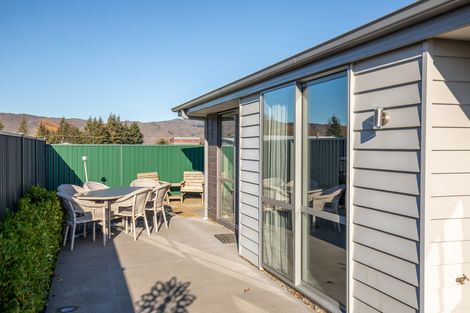 Photo of property in 8 Walker Place, Alexandra, 9320