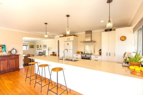 Photo of property in 16 Bidois Road, Fairy Springs, Rotorua, 3015