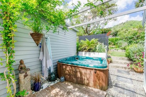 Photo of property in 11 Kotare Street, Waikanae, 5036