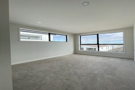 Photo of property in 12 Kea Road, Silverdale, 0932