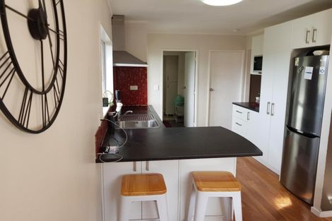 Photo of property in 1/14 Midgley Road, West Harbour, Auckland, 0618