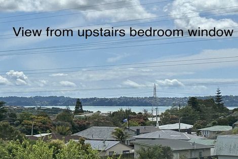 Photo of property in 2/19 Flanshaw Road, Te Atatu South, Auckland, 0610