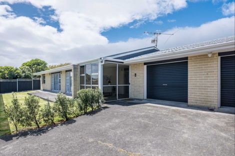 Photo of property in 60 Sylvan Avenue, Waikanae, 5036
