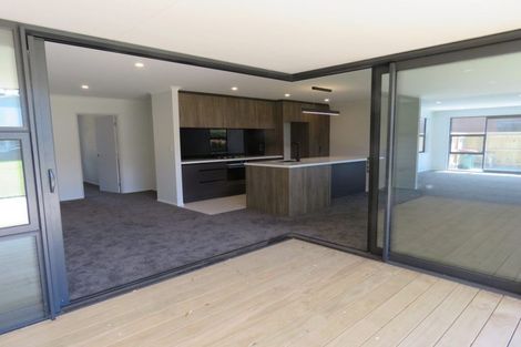 Photo of property in 5 Mackillop Way, Brooklands, New Plymouth, 4310