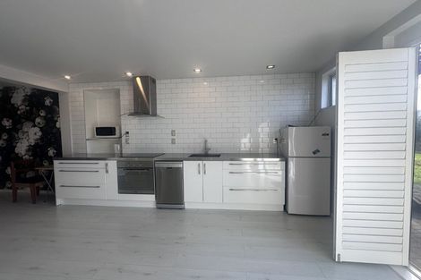 Photo of property in 33 Forrest Hill Road, Milford, Auckland, 0620